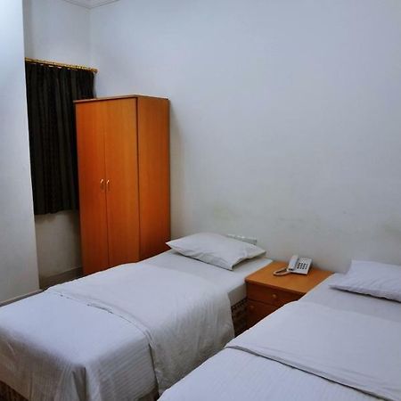 מוסקט Plaza Hotel מראה חיצוני תמונה